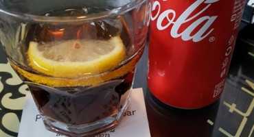 Naručio colu u kafiću pa se totalno iznervirao: provjerite što mu je tako diglo živce