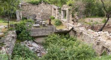 Široki Brijeg, centrala