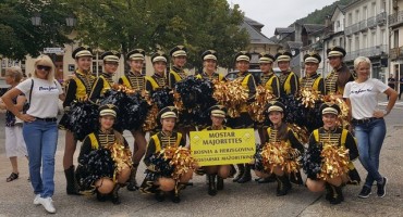Mostarske mažoretkinje, mažoretkinje