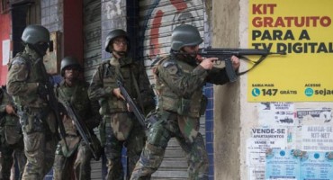 Mobilizirana vojska, zatvoreni putevi i škole