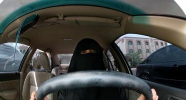 Njemačka zabranila vožnju osobama koje nose burku ili nikab