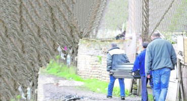 Ukrali pokojnika grobarima s lopate!