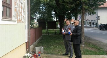 Ćorić i Hegel urudžbirali službeni zahtjev za postavljanje nove ploče HOS-a!