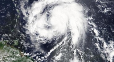 Uragan 'Marija' odnio prve žrtve, Tramp proglasio izvanredno stanje