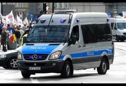 KRVAVI POHOD NOŽEM U TRGOVAČKOM CENTRU Jedna osoba mrtva, sedmero ranjenih