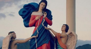 Sveta Marija, Gospa, religija