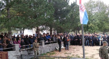 Na Vrdima služena Misa zadušnica i položeni vijenci za poginule branitelje