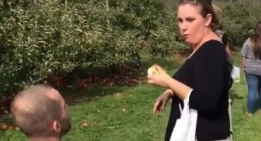 Reakcija djevojke na prosidbu postala pravi hit na internetu