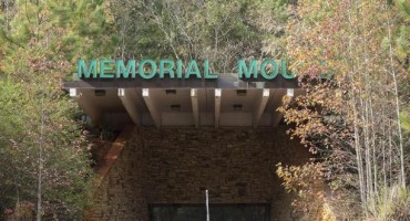 Ušli u napuštenu mrtvačnicu pa pronašli tajnu sobu i zaprepastili se onime što su vidjeli