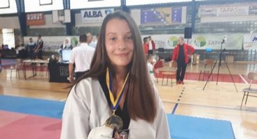 Pregršt medalja i pehara za članove mostarskog taekwondo kluba Cro Star 