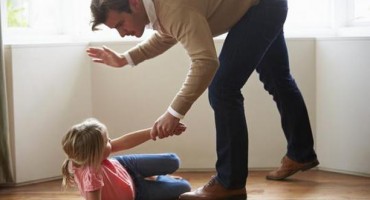 Polovina roditelja u BiH šamarima i kaznama odgaja djecu