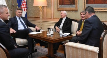 Premijer Plenković s biskupom Komaricom o položaju Hrvata u BiH