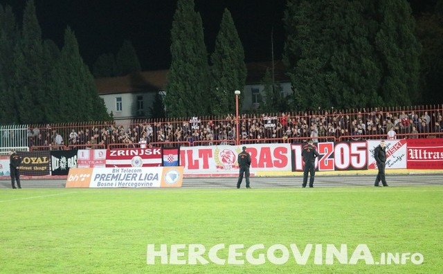 HŠK Zrinjski, Ultrasi, stajanje