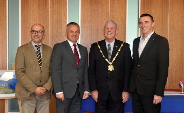 Zvonko Milas, Australija