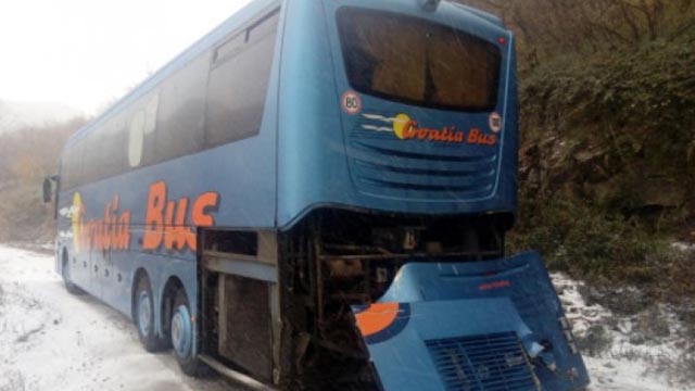 autobus kvar