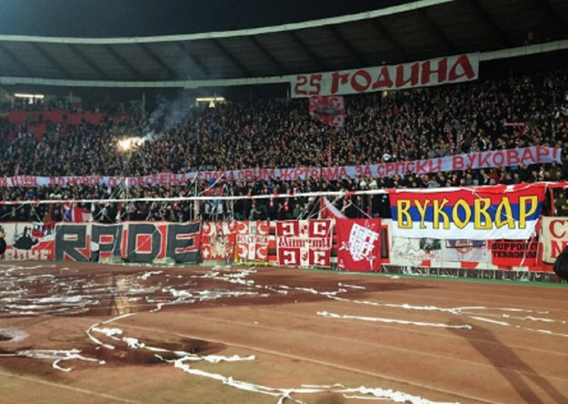 UEFA kažnjava Srbe i Ruse zbog podrške Mladiću