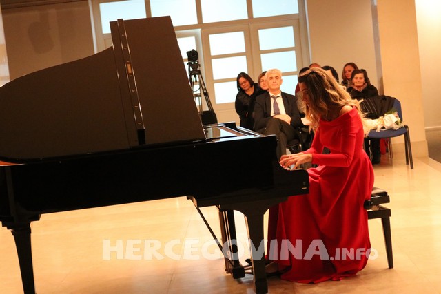 FPMOZ: Održan diplomski koncert Ane Marije Miličević