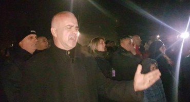 Novi Travnik, pjesma "sude mi"