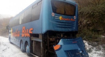autobus kvar