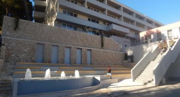 Problem oborinskih voda riješen gradnjom fontane ispred SC Mostar