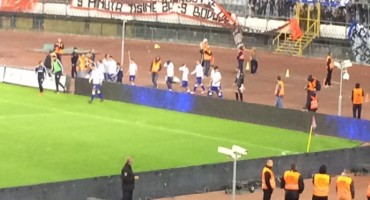 Igrači Hajduka uz policijsku pratnju napustili Poljud