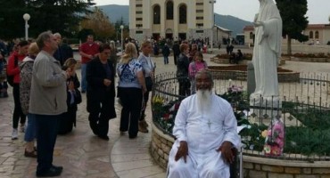 James Manjackal , Međugorje