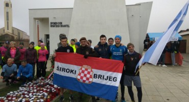 Širokobriješki maratonci maraton u Vukovaru  posvetili braniteljima HV i HVO - a i generalu Blagi Zadri