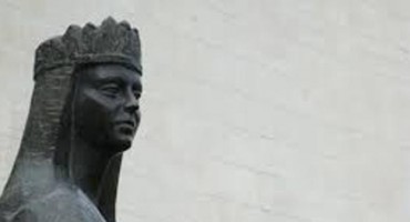 Hrvatska žena povodom blagdana Svete Kate i spomen na Katarinu Kosaču