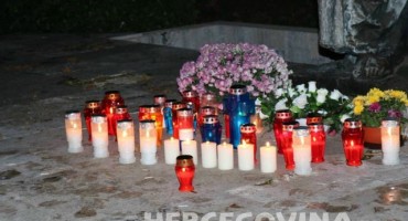 Održan molitveni skup: 'Mi se ne molimo za zločince, mi se molimo za ljude'