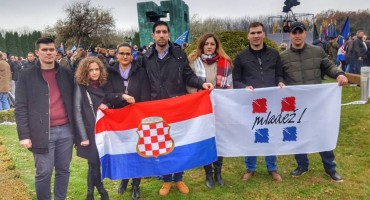Mladež HDZ BiH sudjelovala u Koloni sjećanja u Vukovaru
