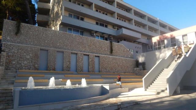 Problem oborinskih voda riješen gradnjom fontane ispred SC Mostar