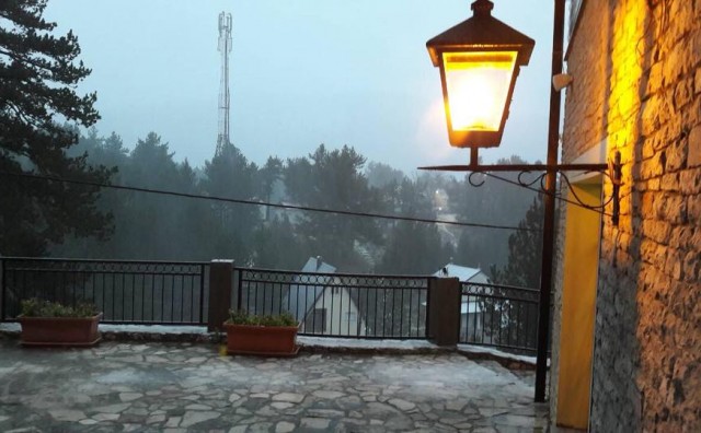 Lagan snijeg počeo padati i u Hercegovini