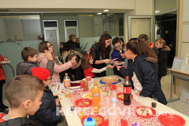 Mostar:  Advent u školi Lingua plus
