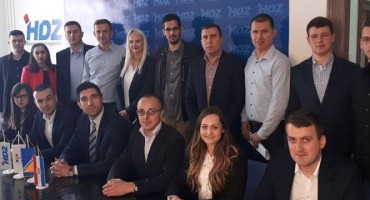 Čestitka Mladeži HDZ BiH povodom 40. obljetnice djelovanja Sveučilišta u Mostaru