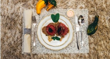 Blagdanska trpeza u domu lijepe Mostarke Tee Bošković