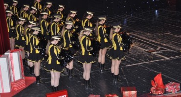 Plesom i druženjem završila HT ERONET Božićna bajka