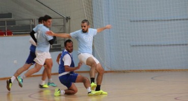 Pivo u boci ' zapelo ' u blatu na Cetini!