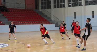 Makarana: Pivo u boci, MNK Duće, CB Albatros, Blato na Cetini ?!