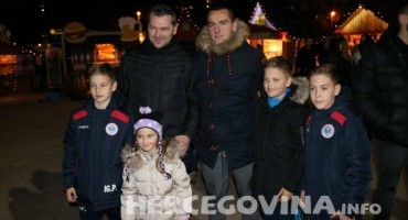 Advent u Mostaru: Druženje igrača i navijača HŠK Zrinjski