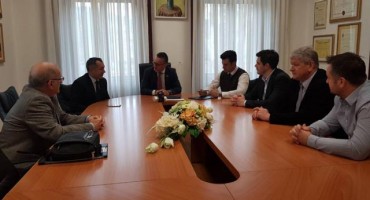 rukometasi s rektorom