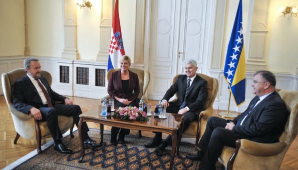 U tijeku razgovori članova Predsjedništva BiH s predsjednicom Hrvatske