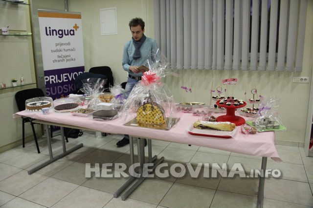 Održana humanitarna prodaja i kupnja kolača za malu Anu Ritu Puljć