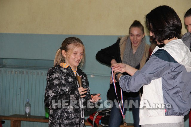Pogledajte dodjelu odličja na 1. Mini basket turniru Mostar 2018