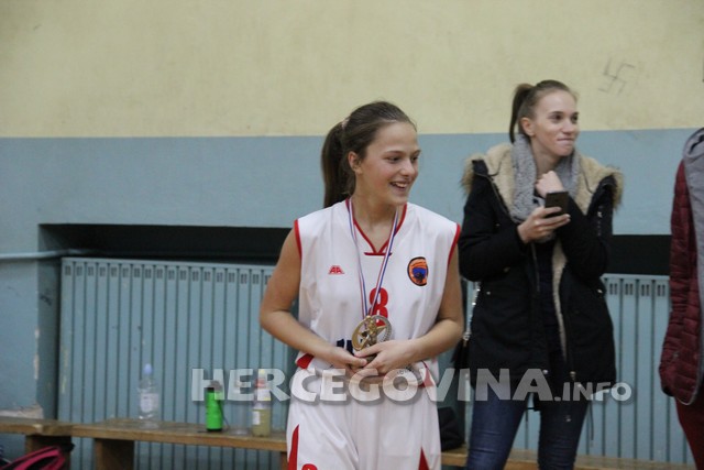 Pogledajte dodjelu odličja na 1. Mini basket turniru Mostar 2018