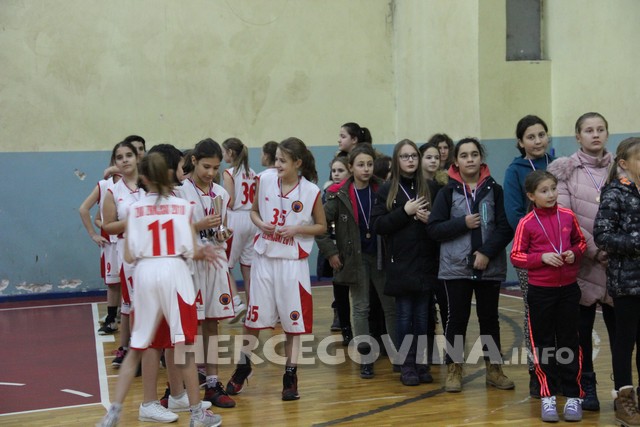 Pogledajte dodjelu odličja na 1. Mini basket turniru Mostar 2018