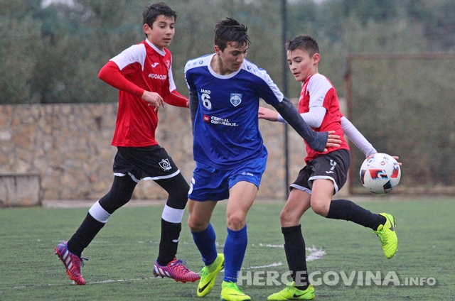 U prijateljskoj utakmici remi pionira Academice i Sloge Ljubuški 