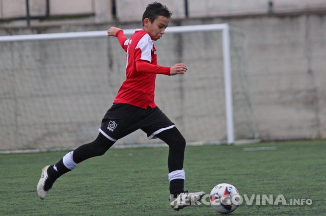 U prijateljskoj utakmici remi pionira Academice i Sloge Ljubuški 