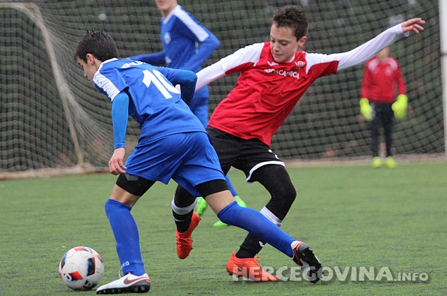 U prijateljskoj utakmici remi pionira Academice i Sloge Ljubuški 