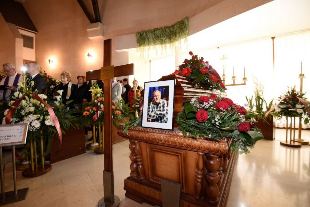 Mnoštvo ljudi ispratilo Predraga Lucića na posljednji počinak