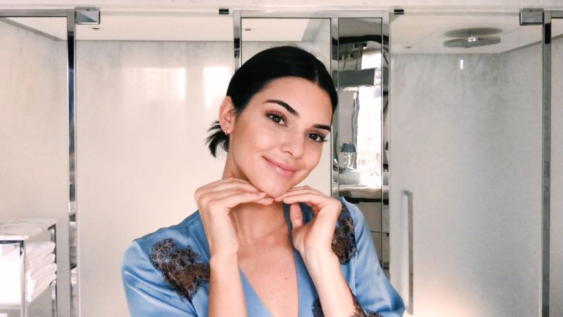 Celebrity dive otkrivaju: 45 beauty trikova u 5 minuta!